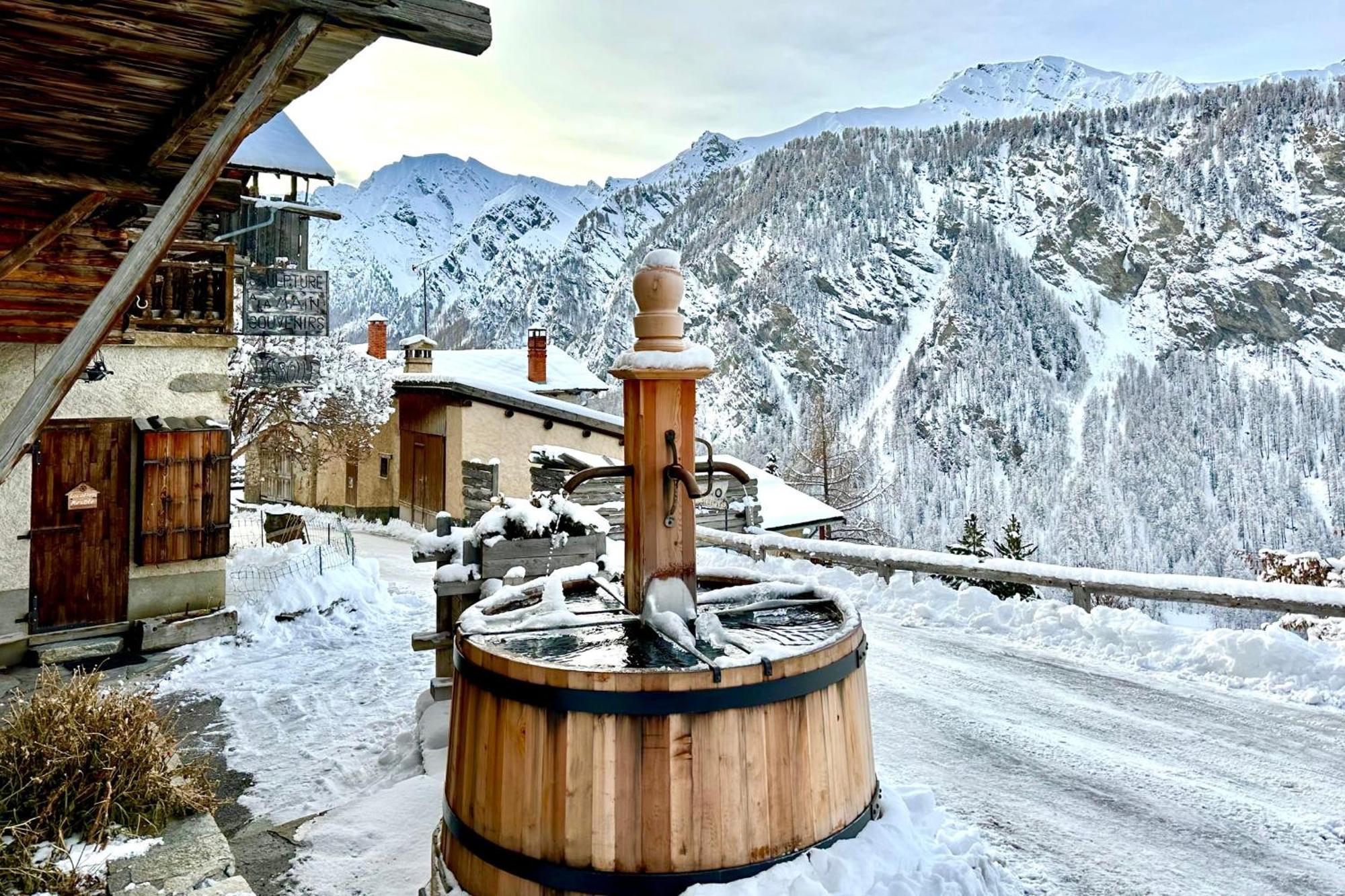 Casa-La Lobio Foot Of The Slopes Breathtaking Views 4P Lägenhet Saint-Vérand Exteriör bild