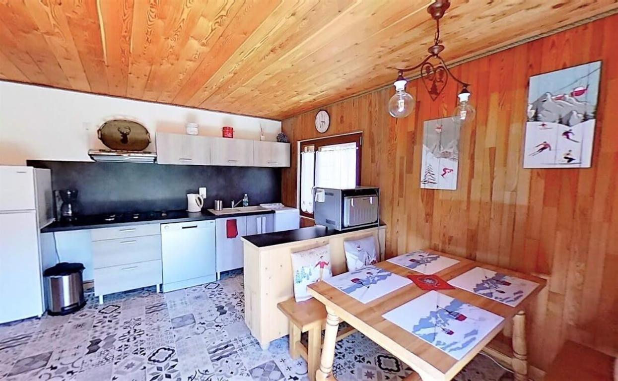 Casa-La Lobio Foot Of The Slopes Breathtaking Views 4P Lägenhet Saint-Vérand Exteriör bild