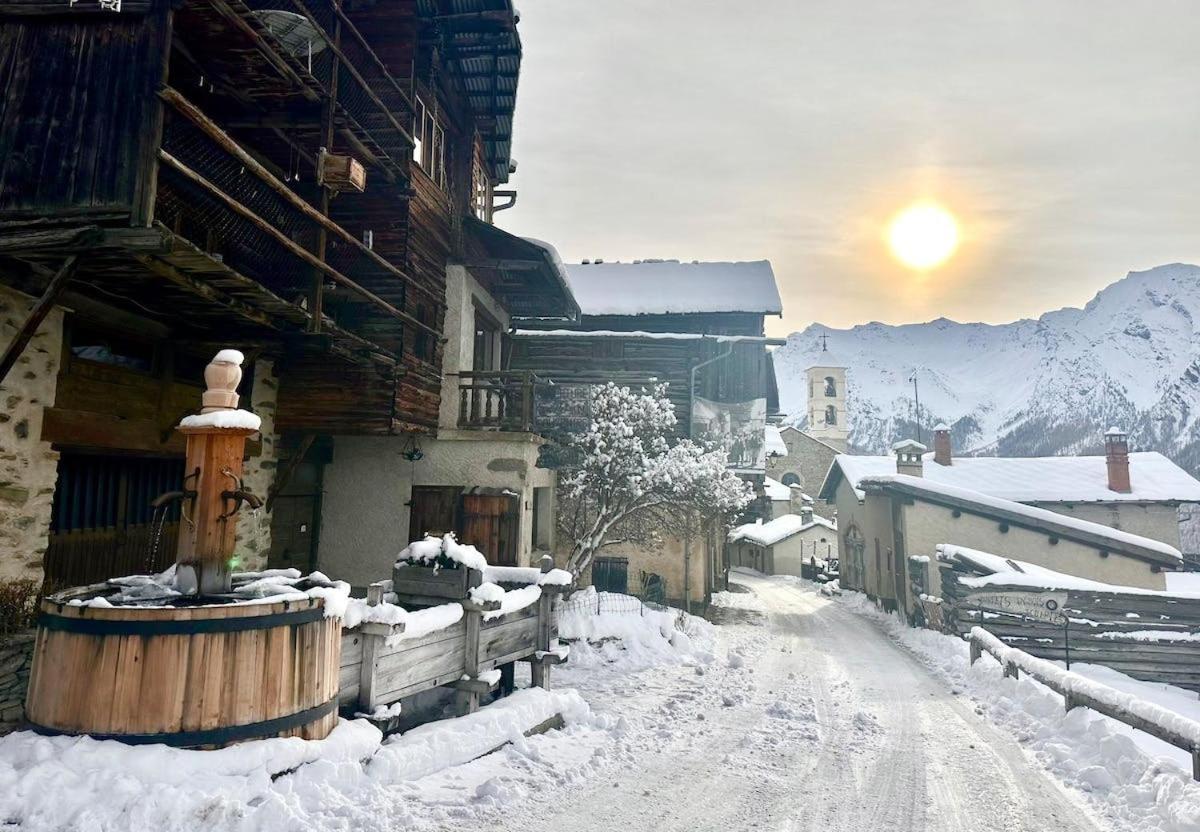 Casa-La Lobio Foot Of The Slopes Breathtaking Views 4P Lägenhet Saint-Vérand Exteriör bild